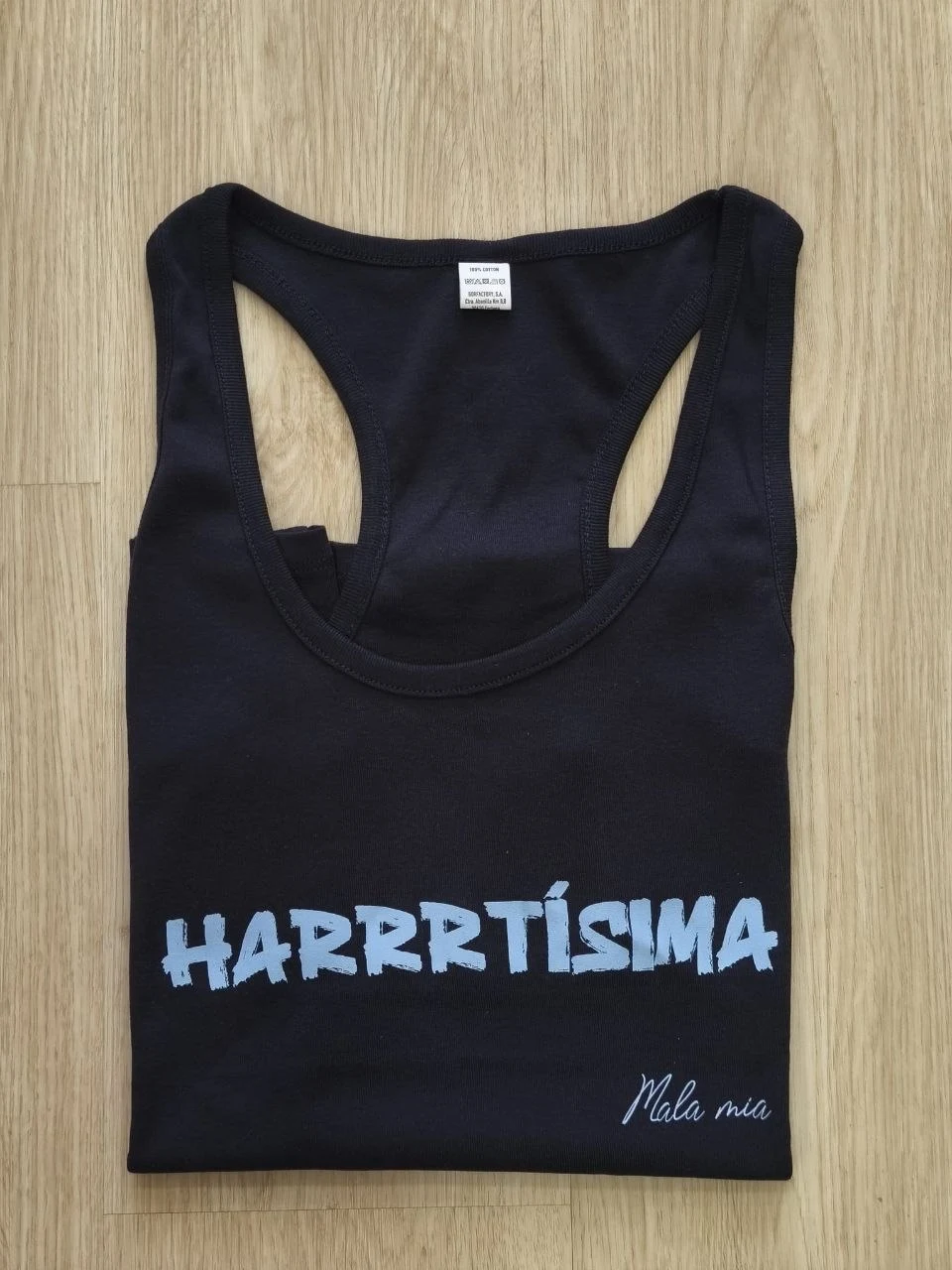 HARRRTÍSIMA - Negro (texto celeste)