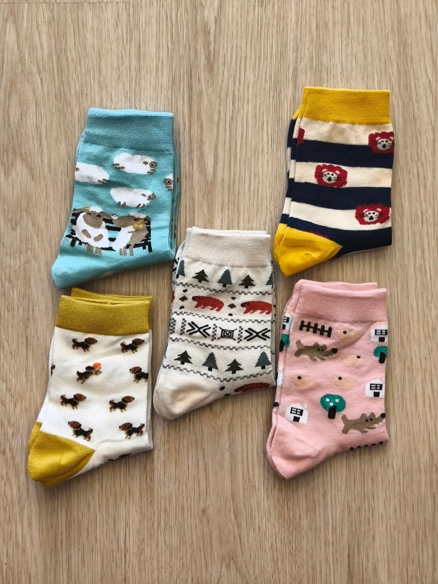Calcetines de ovejas y perritos
