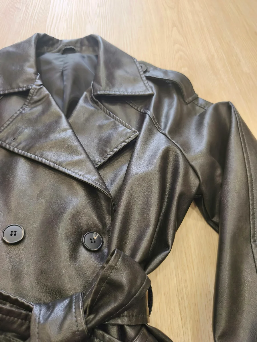 Gabardina larga efecto piel - Negro