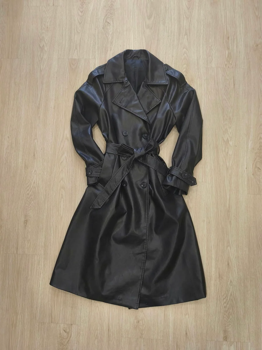 Gabardina larga efecto piel - Negro