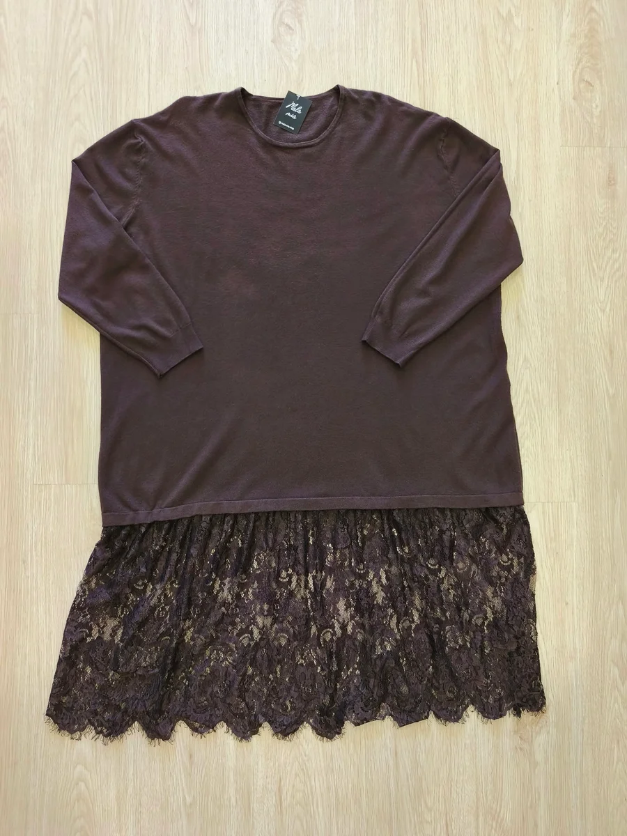 Vestido jersey con bajo de encaje - Marrón