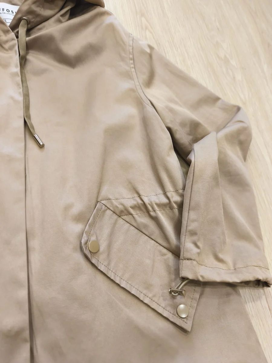 Parka con capucha - Beige