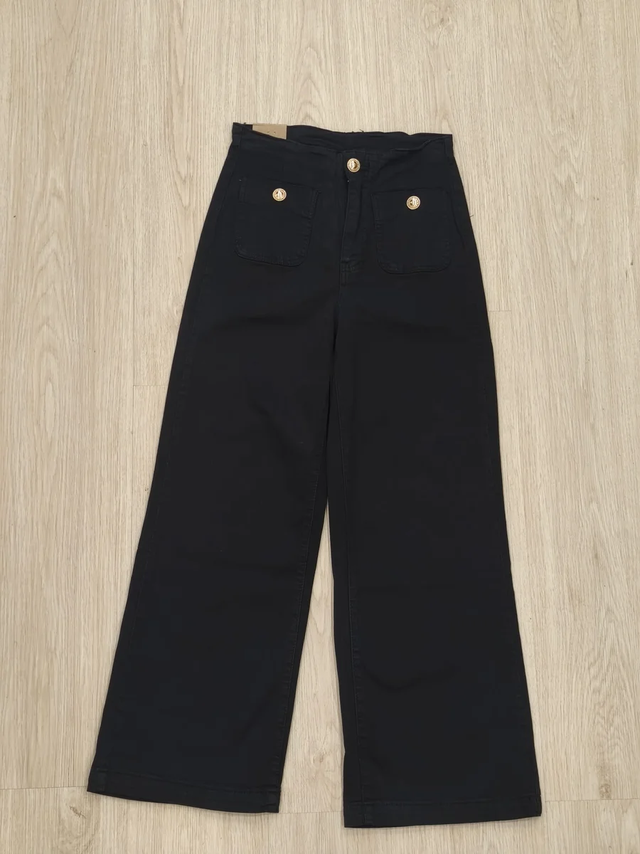 Pantalón ancho con botones dorados - Negro