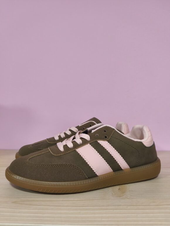 Deportiva baja marrón